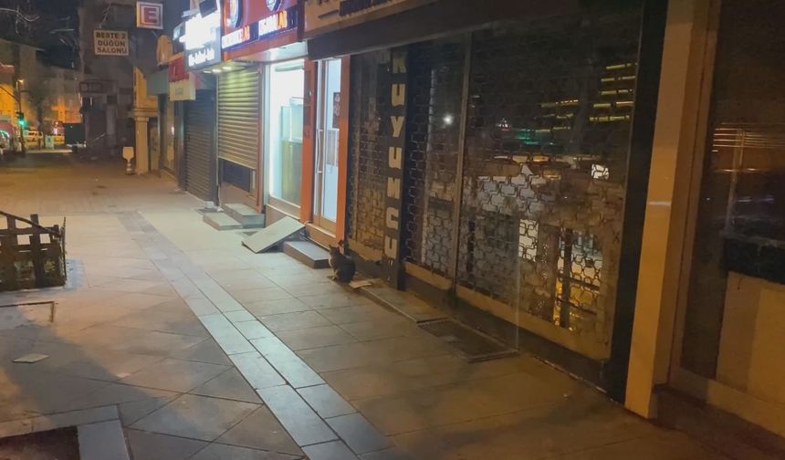 İstanbul - Bahçelievler'de 3 milyon liralık altın hırsızlığı; kuyumcu soygunu kamerada