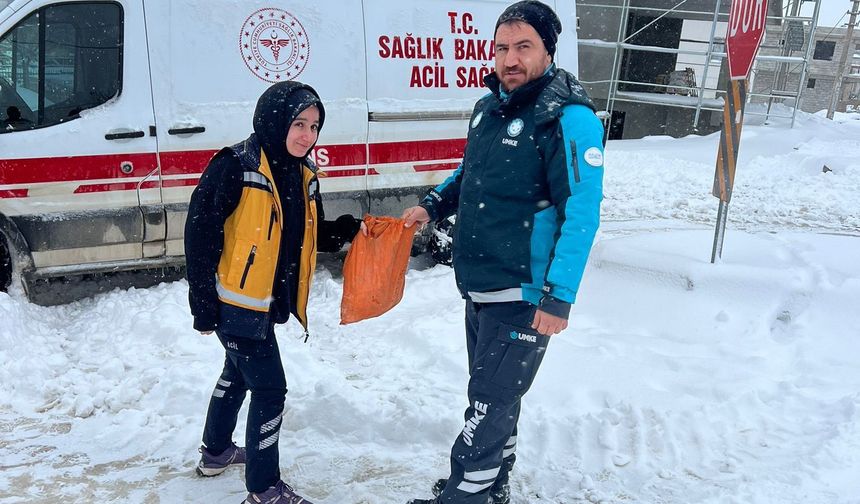 Kara saplanan ambulanstaki 2 diyaliz hastasını UMKE kurtardı