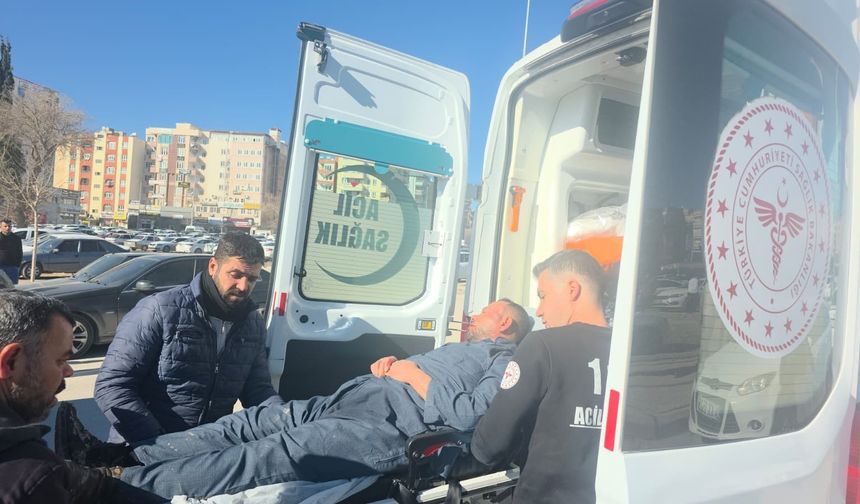 Şanlıurfa'da adliye önünde kavga; 2 yaralı