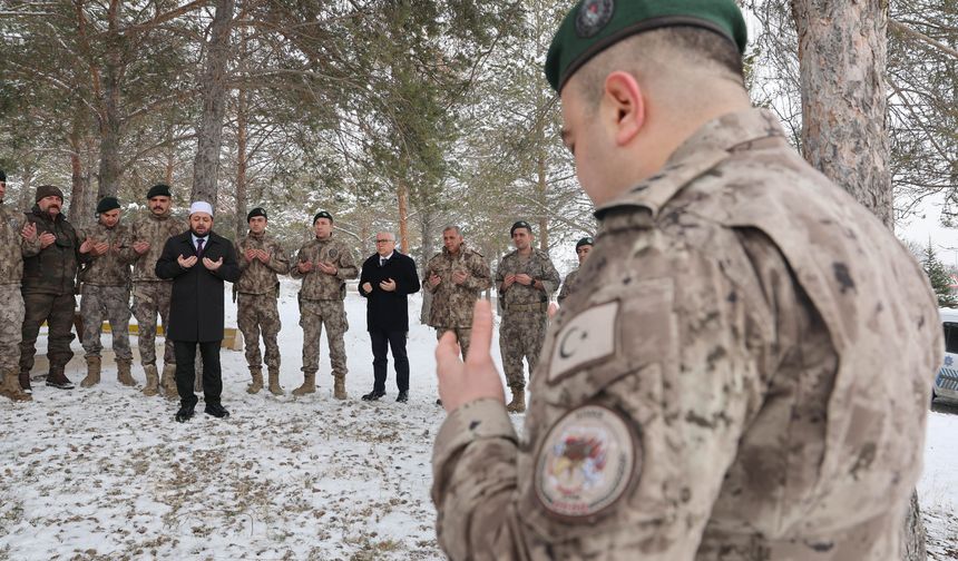 Sivas'ta PÖH timleri Suriye'ye uğurlandı