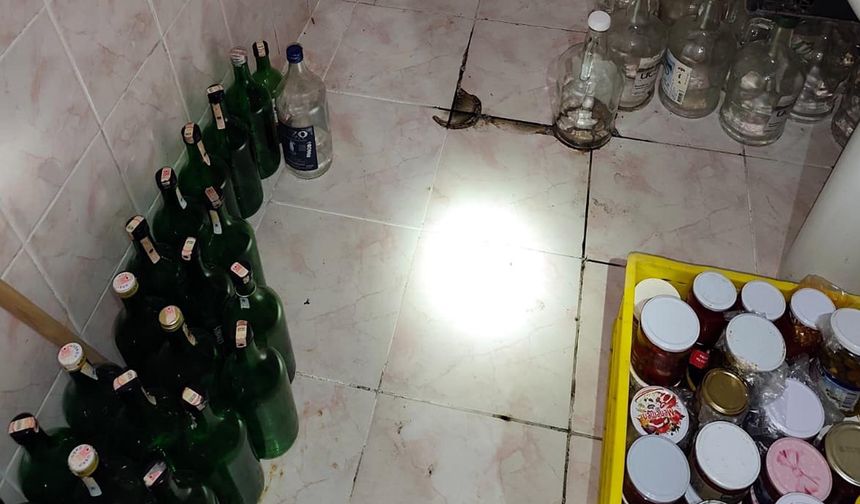 Tekirdağ'da 665 litre sahte içki ele geçirildi