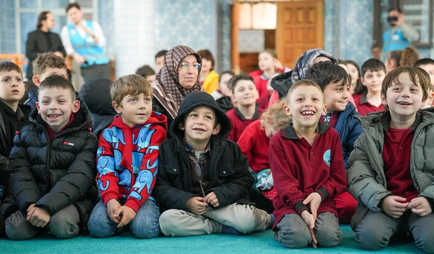 Başkan Genç, tekne orucu etkinliğinde çocuklarla buluştu