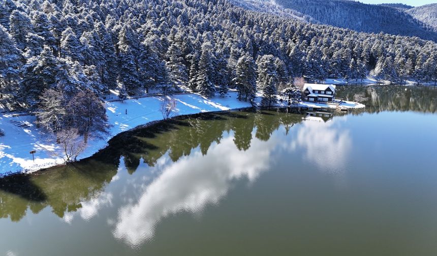 Beyaza bürünen Gölcük Tabiat Parkı dron kamerasında