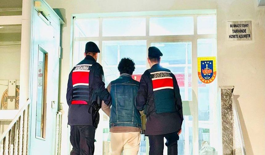 Farklı suçlardan aranan 2 firari hükümlü yakalandı