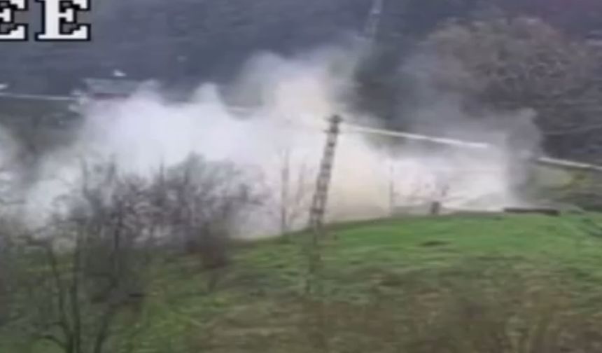 Kastamonu'da heyelan nedeniyle 2 katlı ev çöktü: O anlar kamerada