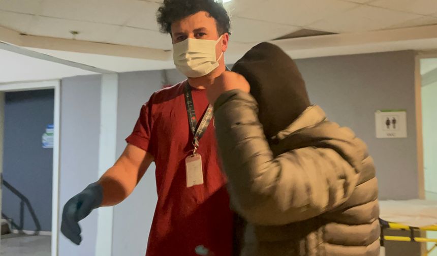 Otoparkın tuvaletinde uyurken bulundu, hastaneye kaldırıldı