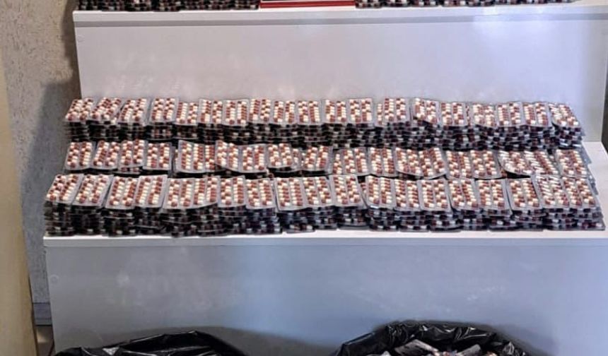 Tokat'ta 55 bin 440 adet sentetik ecza hap ele geçirildi