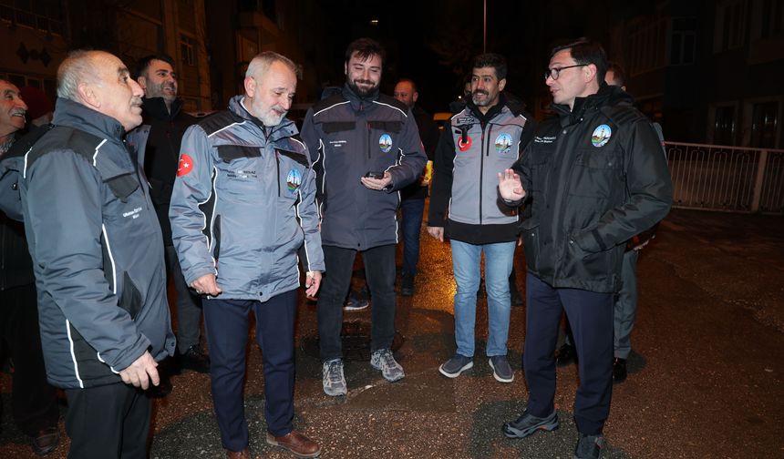 Başkan Yazıcıoğlu'ndan gece mesaisi