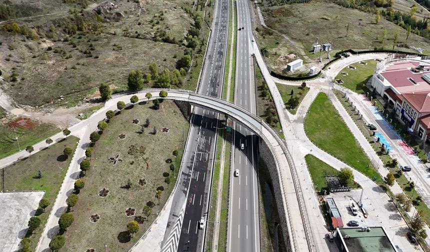 Bayram tatillinde Bolu Dağı Tüneli'nden 331 bin 321 araç geçti