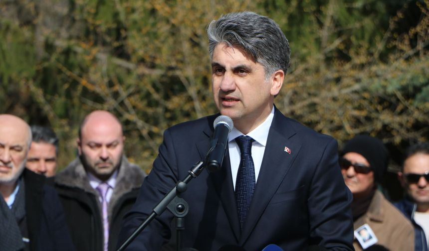 Bolu'yu eğitim ve sağlık kuruluşları ile donatan İzzet Baysal törenle anıldı