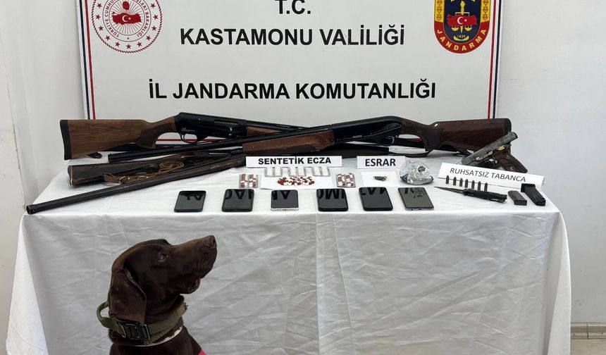 Kastamonu'da narkotik operasyonu: 3 tutuklama