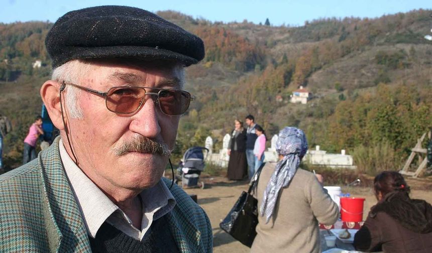 Tarım aracı devrildi: 1 ölü, 1 yaralı