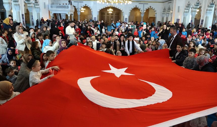 Trabzon'da 'tekne orucu' etkinliğine iki bin çocuk katıldı