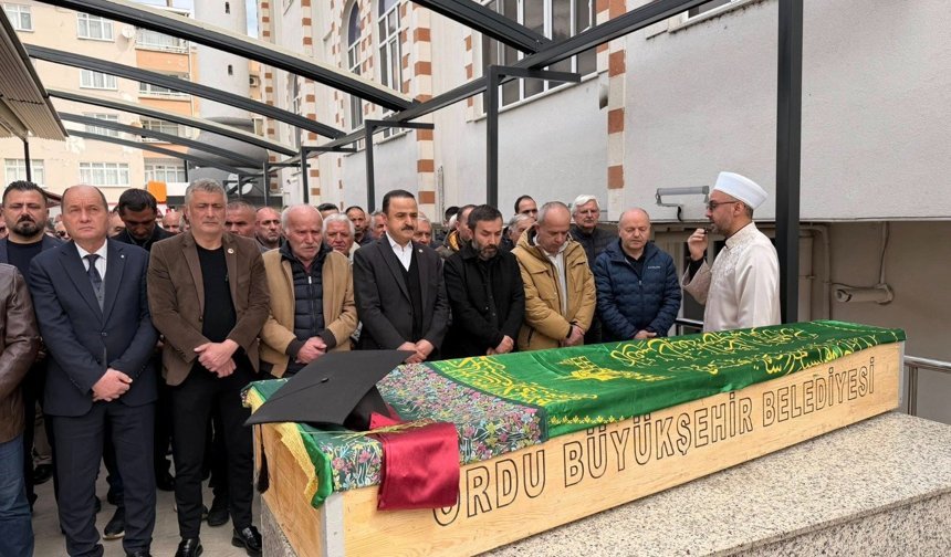 Beynindeki kitle nedeniyle tedavi gören Özlem doktor, hayatını kaybetti