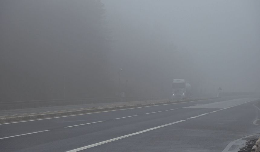 Bolu Dağı geçişinde sis etkili oldu