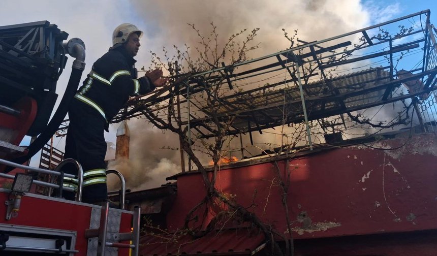 Burdur'da ev yangını