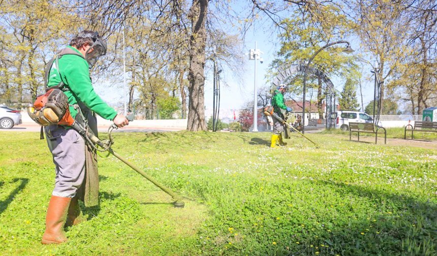 Canik'te parklar yaza hazırlanıyor
