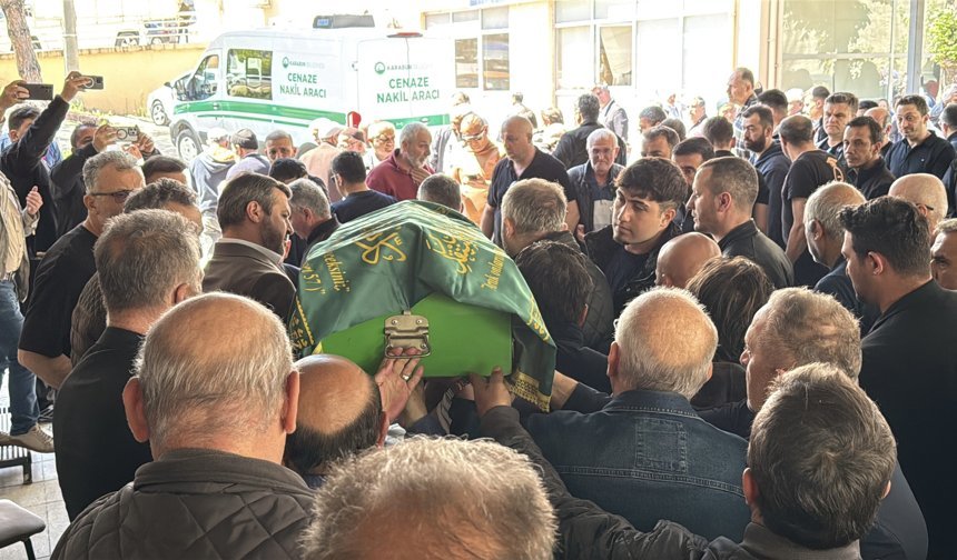 Minibüsün çarptığı 3 yaşındaki Aybars, toprağa verildi