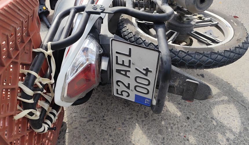 Ordu'da dönüş yapan otomobil ile motosiklet çarpıştı: 1 yaralı