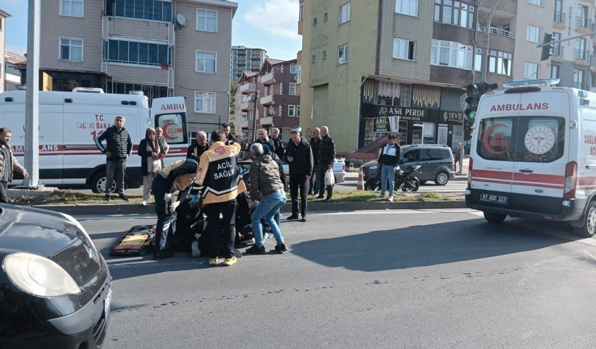 Otomobilin çarptığı üniversite öğrencisi yaralandı; kaza anı kamerada