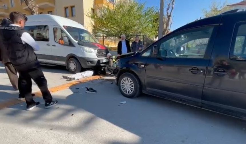 Polisten kaçan motosiklet sürücüsü kaza yaptı; 2 yaralı