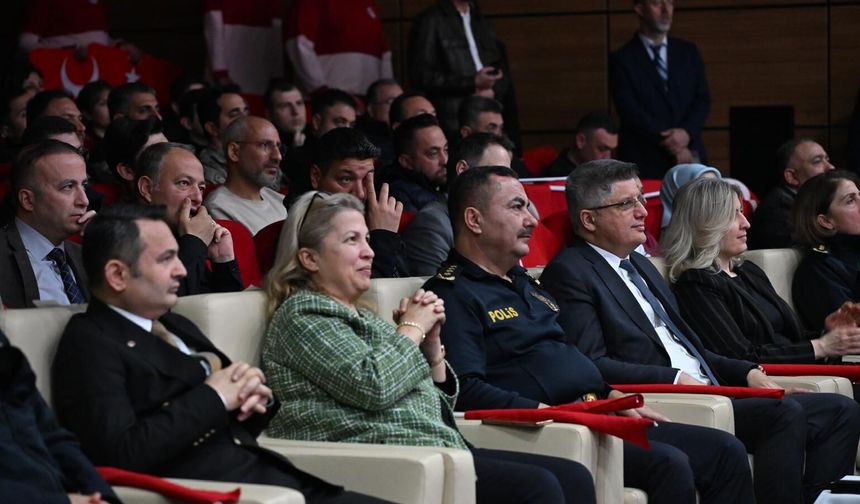 Samsun'da özel öğrencilerden Polis Haftası'nda özel etkinlik