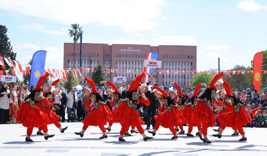 Samsun'da Türk Dünyası Çocuk Festivali başladı
