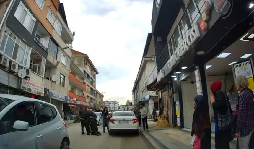 Yayaya çarptıktan sonra şoför değiştirip uzaklaştılar