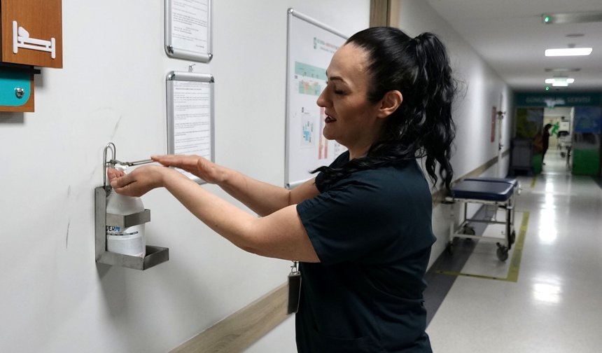 Yoğun bakımdan ödüllü roman çıktı / Ek fotoğraflar