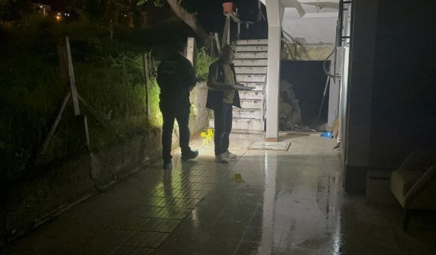 Binanın bahçesinde tüfekle ateş açıldı