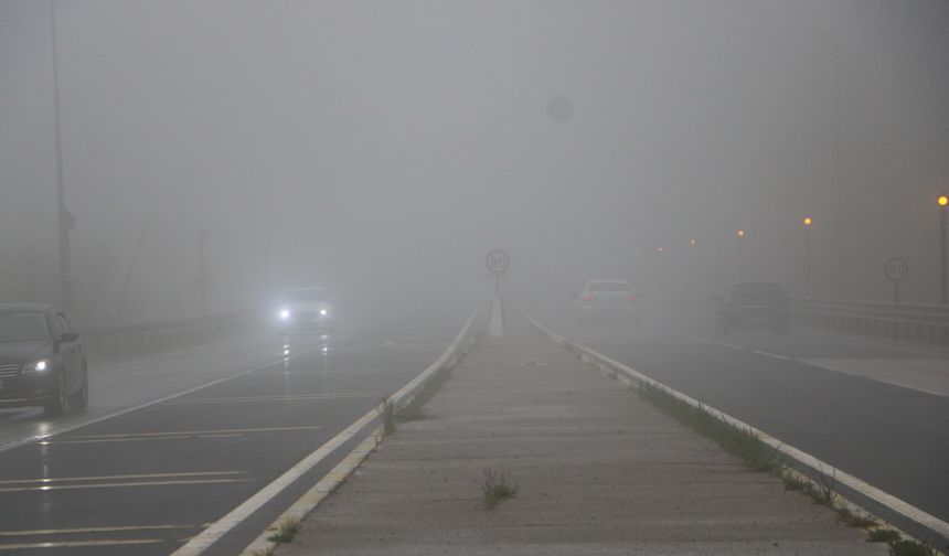 Bolu Dağı'nda hafif yağmur ve sis etkili oldu