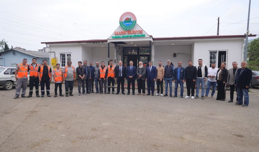 İlkadım Belediye Başkanı Kurnaz, belediye personeliyle bayramlaştı