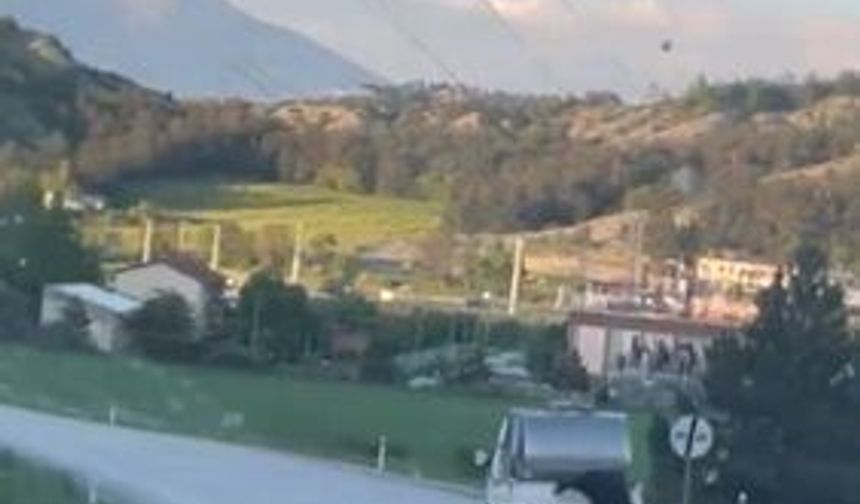 Kurbanlık hayvanı kamyonetin kasasından sarkıtarak taşıyan sürücüye ceza