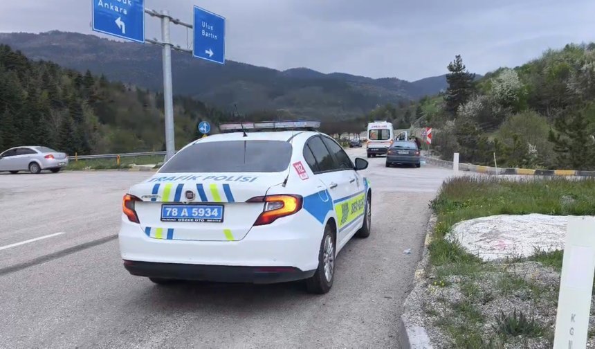 Otomobille çarpışan motosikletin sürücüsü hayatını kaybetti