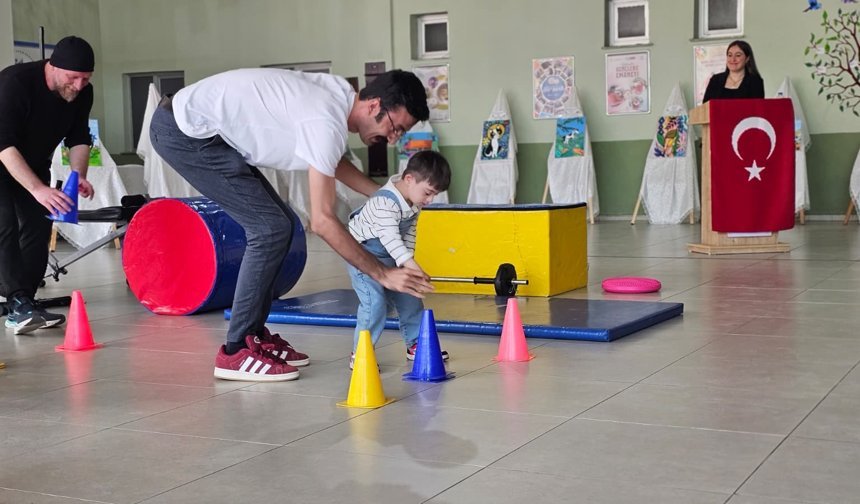 Özel bireylerin hazırladığı gösteriler alkış aldı / Ek fotoğraflar