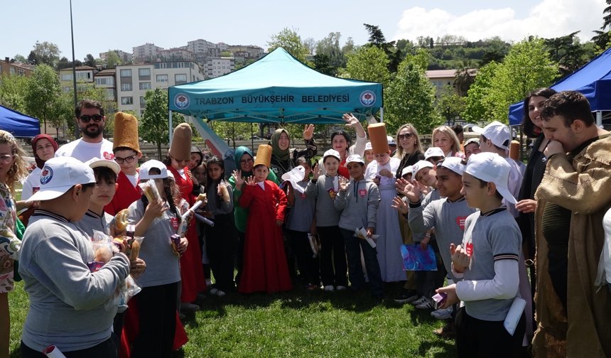 Özel öğrenciler, şenliğe renk kattı