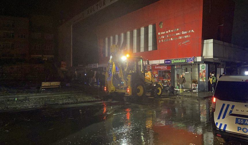 Samsun'da sağanak sele dönüştü (2)