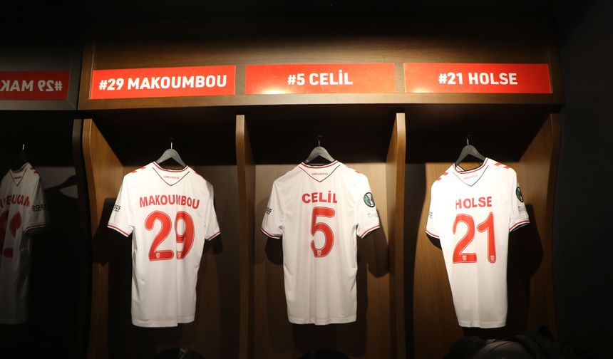 Samsunspor FC Official Store, yoğun ilgiyle açılış yaptı