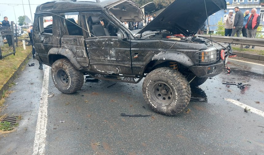 Takla atan cip, karşı şeritteki başka bir cipin üzerine düştü: 1 ölü, 7 yaralı