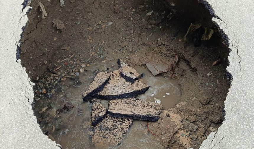 Tokat'ın sağanak nedeniyle yol çöktü