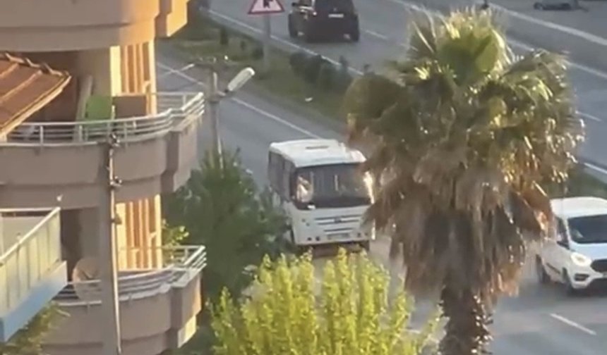 Trafikte geri geri giden minibüsün sürücüsüne 20 bin TL ceza