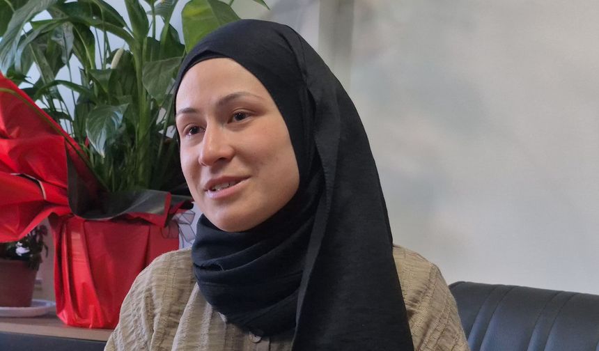 13 yıl önce ameliyat olup görmeye başlayan Eda Nur, 3 çocuğunun da sağlığına kavuşmasını istiyor