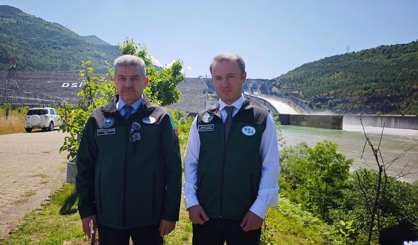 Artvin'de 4 barajda dolusavak kapakları açıldı; ekonomiye dev katkı