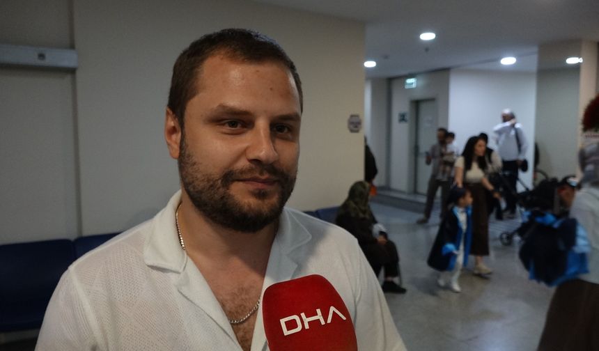 Duygulandıran koro; sahnede çocuklar, salonda babalar