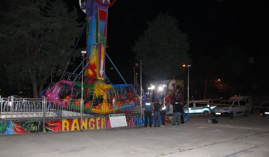 Lunaparkta 'ranger'ın operatöre çarptığı kaza kamerada