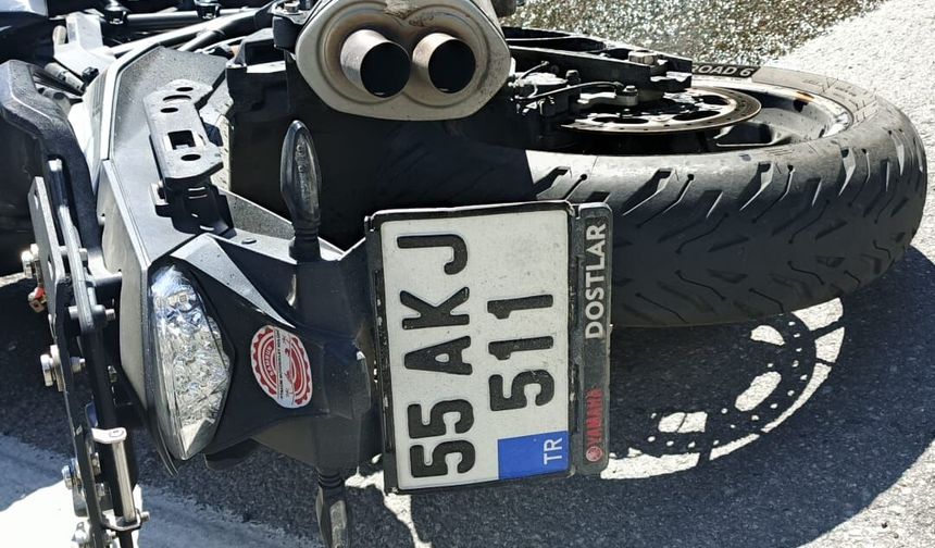 Minibüsle çarpışan motosikletin sürücüsü öldü