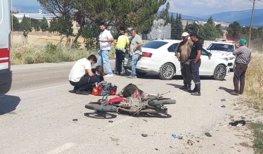 Otomobil ile çarpışan motosikletin sürücüsü öldü