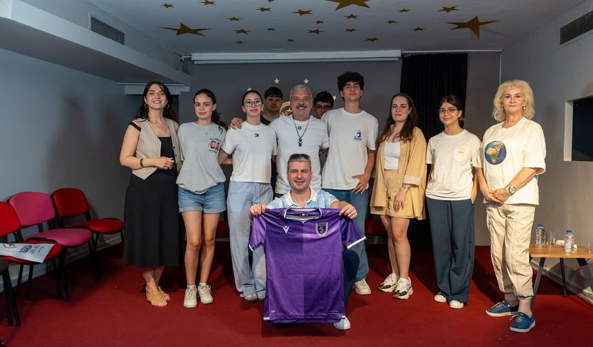 Oyuncu Necmi Yapıcı: Herkes oyuncu oluyor ama komedyen olamıyor