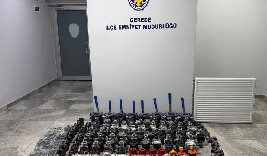 Çaldığı 2,5 milyon liralık inşaat malzemelerini satarken yakalandı
