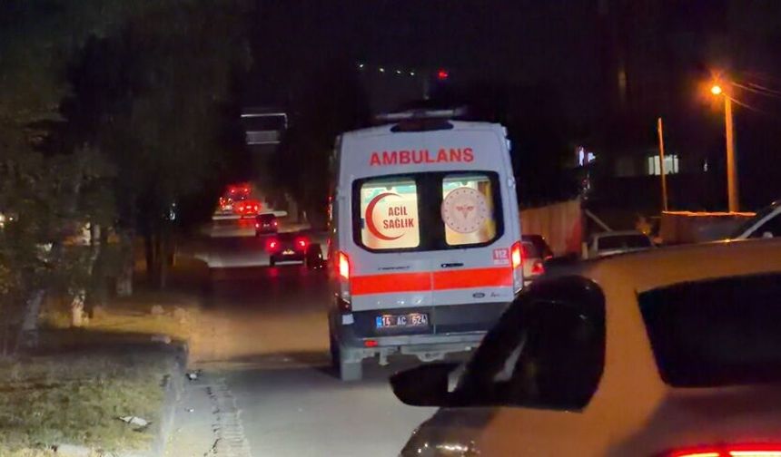 Düğünde kavgayı ayırmak isteyen iki kişi yaralandı